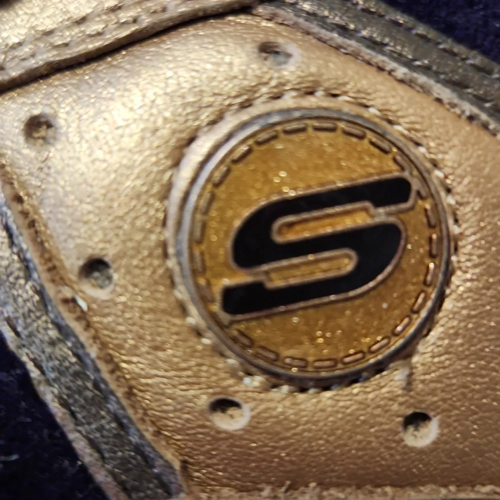 Skechers good used